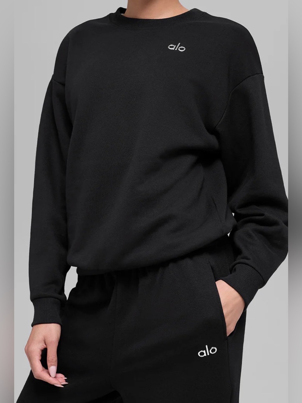 ALO Accolade Crew Neck Pullover - BLK Regular